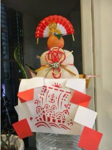 関内の美容室BOBの鏡餅