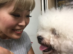 関内の美容室BOBのスタッフと犬